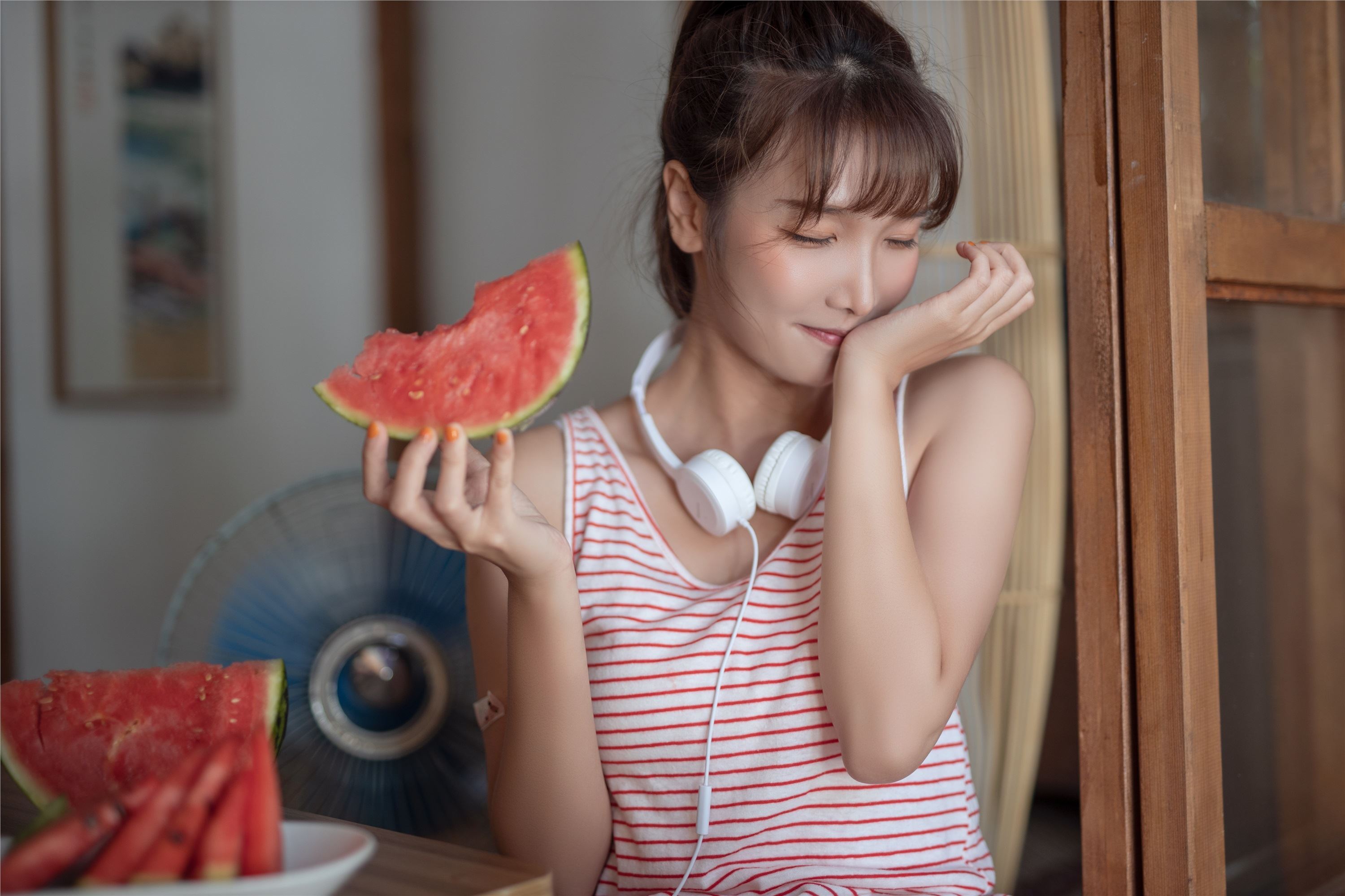 YITUYU art picture language 2021.08.13 Watermelon girl Xiangxiang